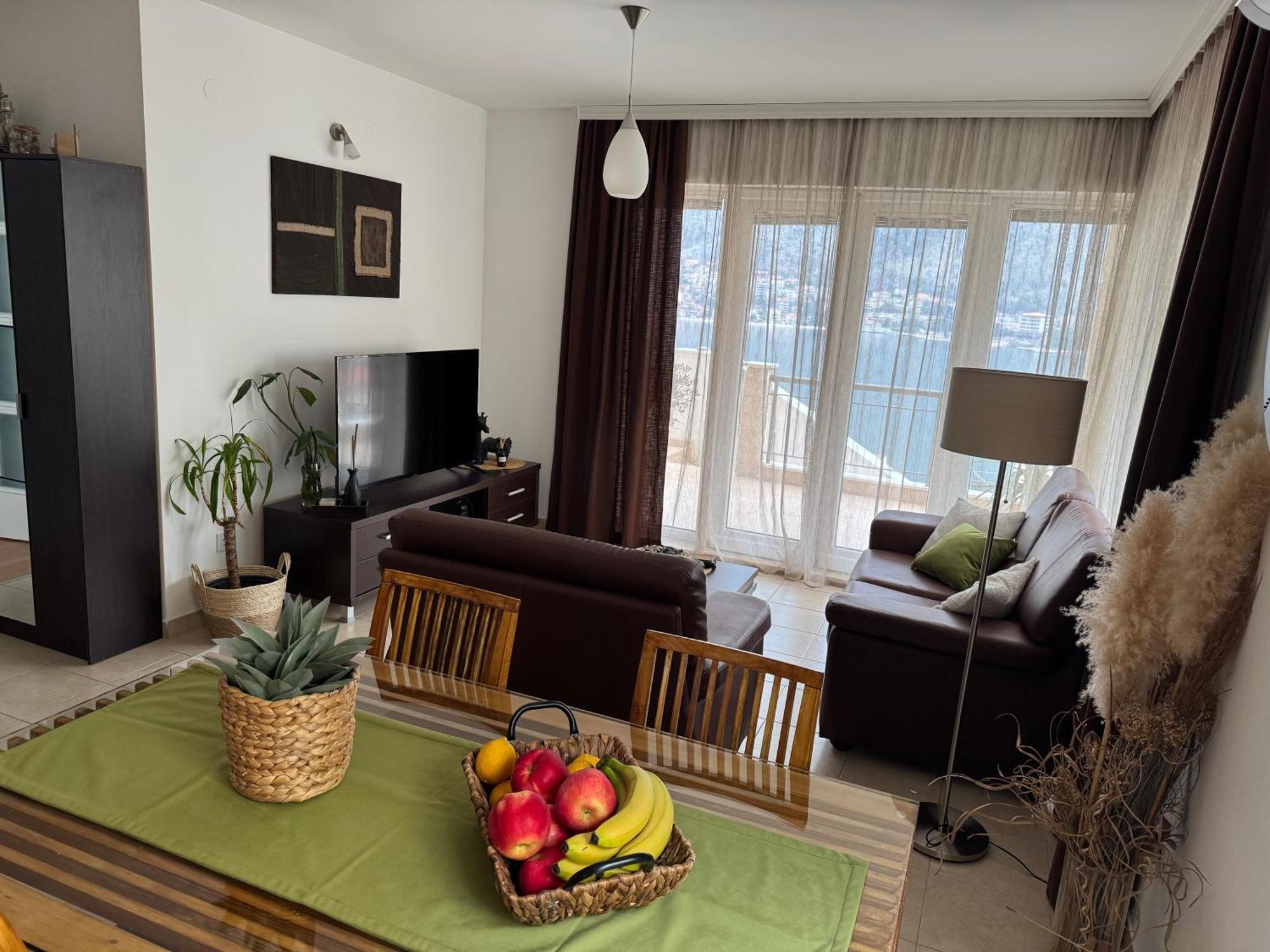 J&M Apartment Kotor Bagian luar foto