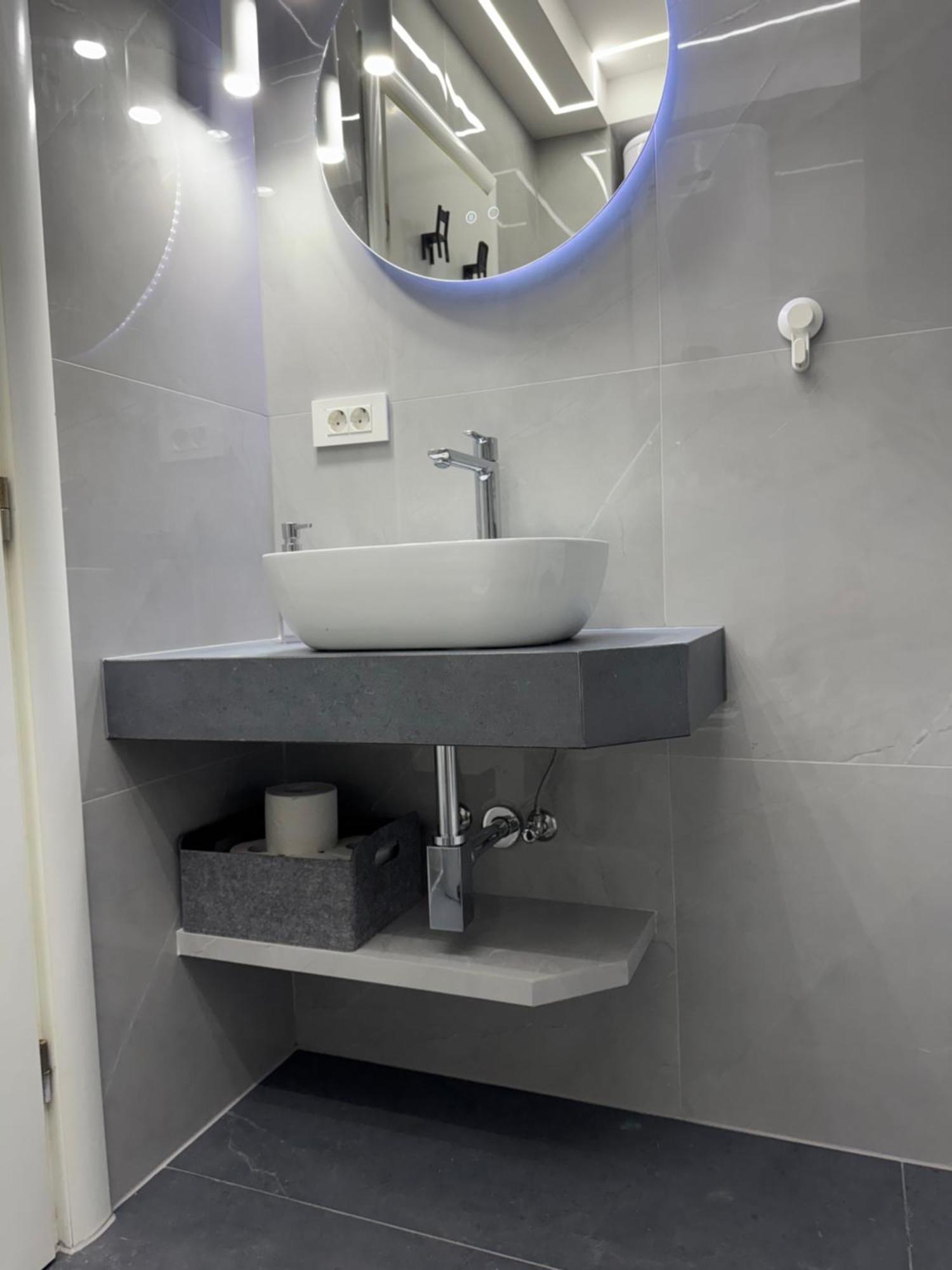 J&M Apartment Kotor Bagian luar foto