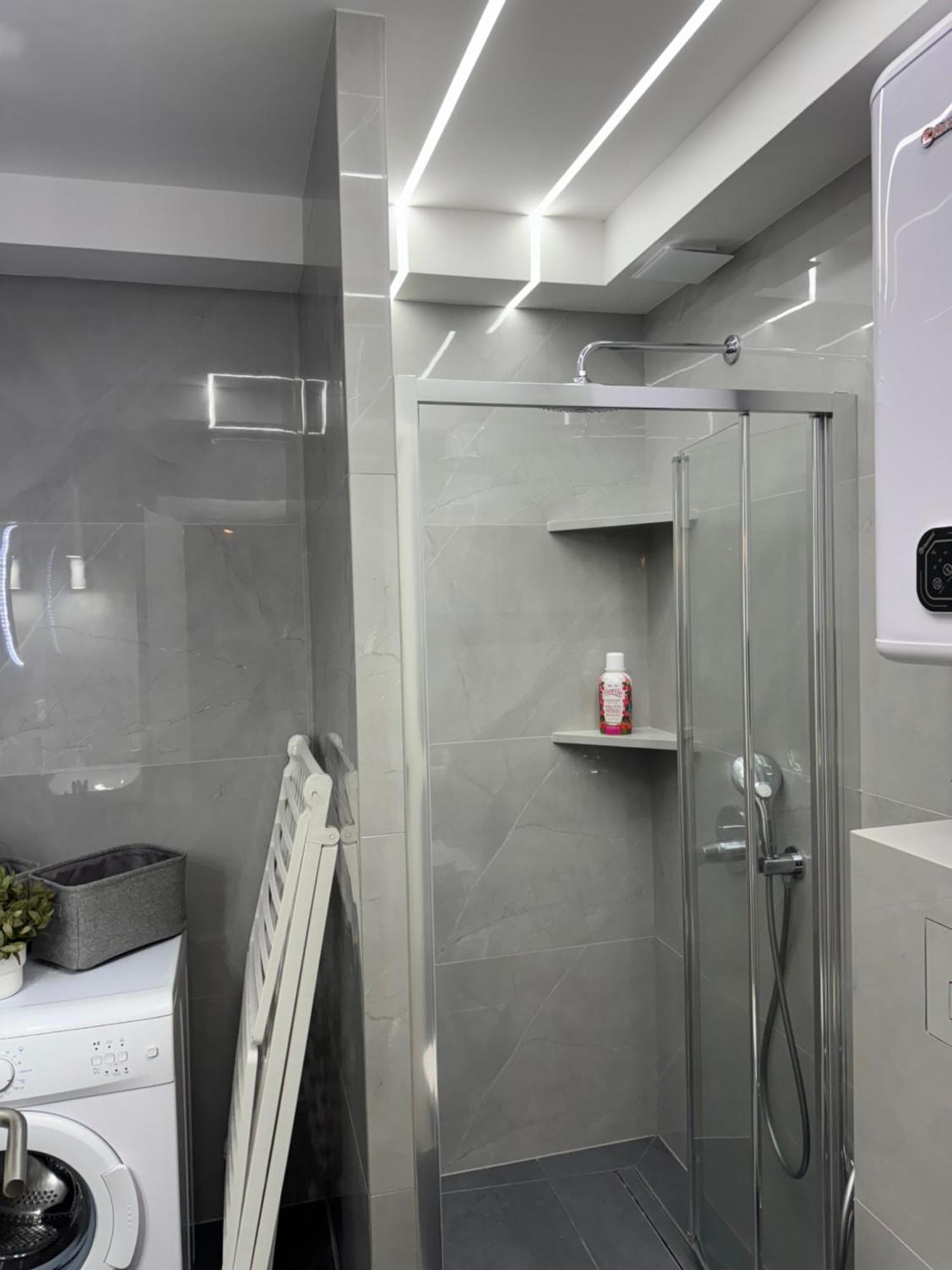 J&M Apartment Kotor Bagian luar foto